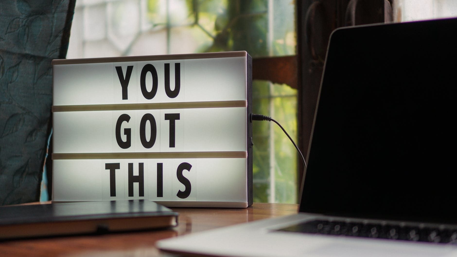 Pourquoi utiliser le SMS pour prendre des nouvelles 