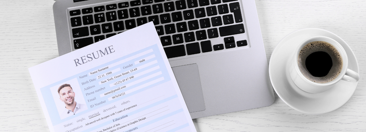 7 conseils pour améliorer son CV dans le digital avec l'intelligence artificielle