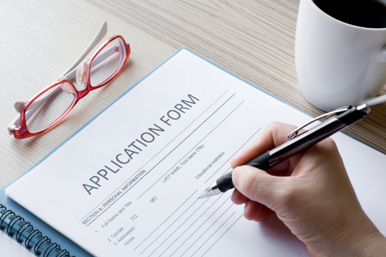 Modèle de fiche de recrutement : évaluer un candidat efficacement