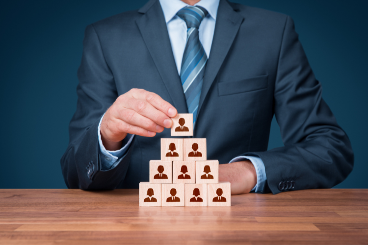 7.Conflits de pouvoir et désaccord avec la hiérarchie