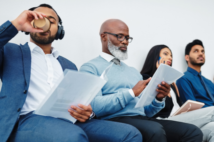 Se faire assister lors d’un entretien informel: Les conditions de présence d'un assistant